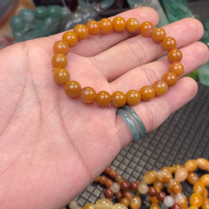 石英质玉未镶嵌颈饰