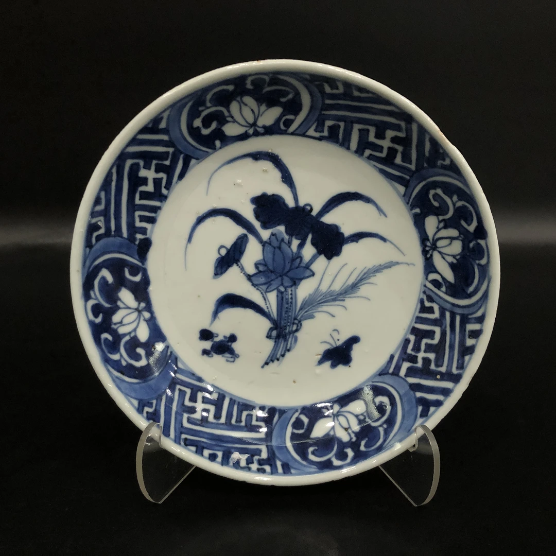 lot:25120310 明万历青花一东莲纹盘 直径15.2cm