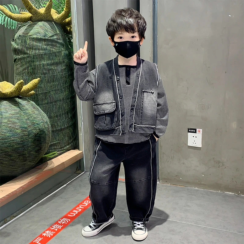 男童秋装套装2025新款儿童洋气马甲条纹三件套宝宝痞帅时髦春秋潮