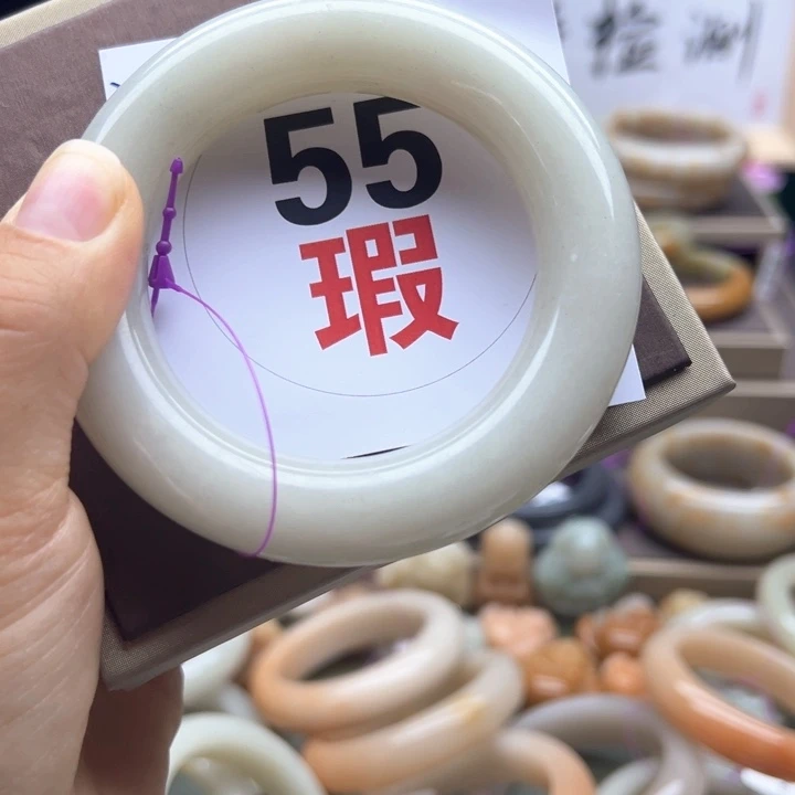 石英质玉未镶嵌手镯