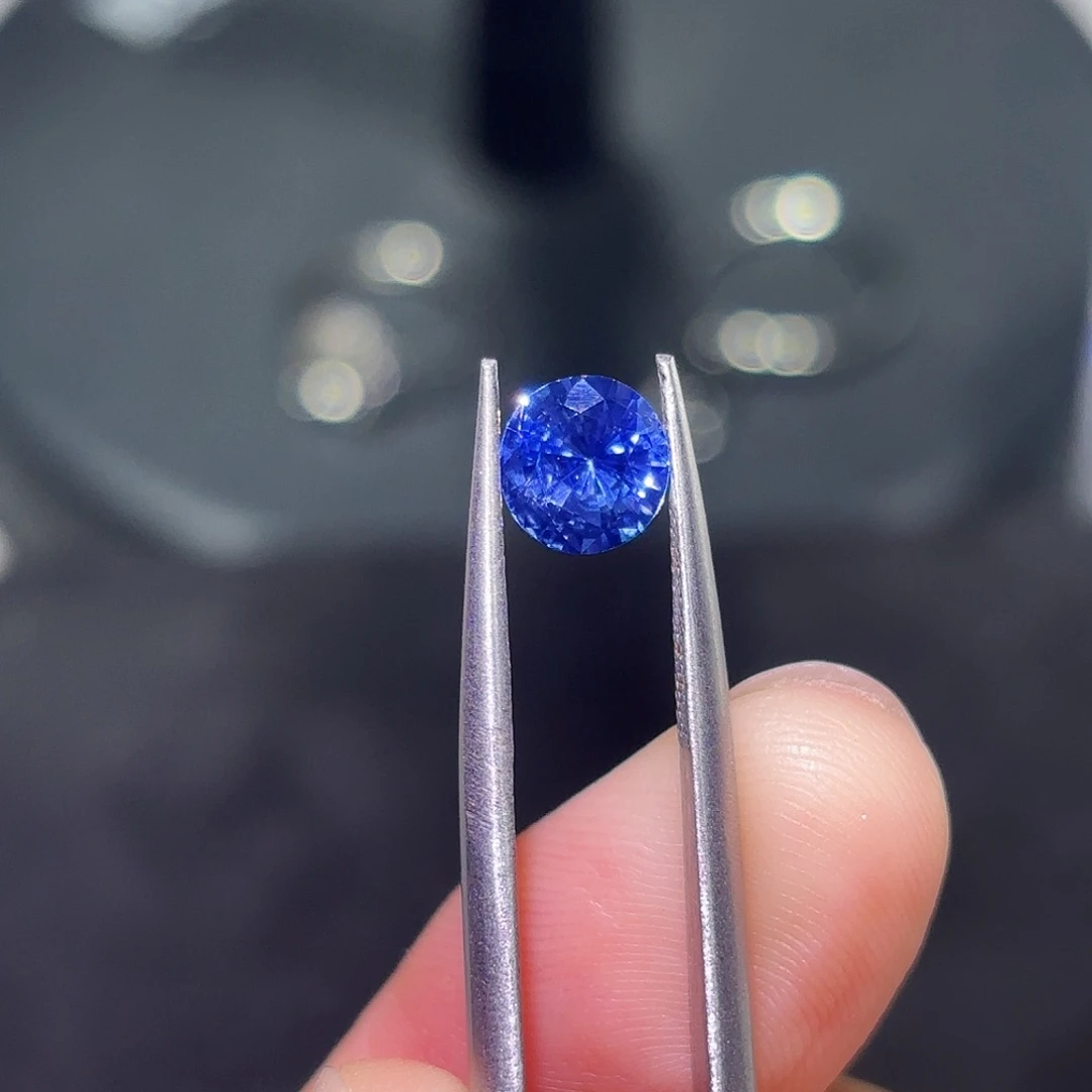 蓝宝石裸石1.06克拉无烧