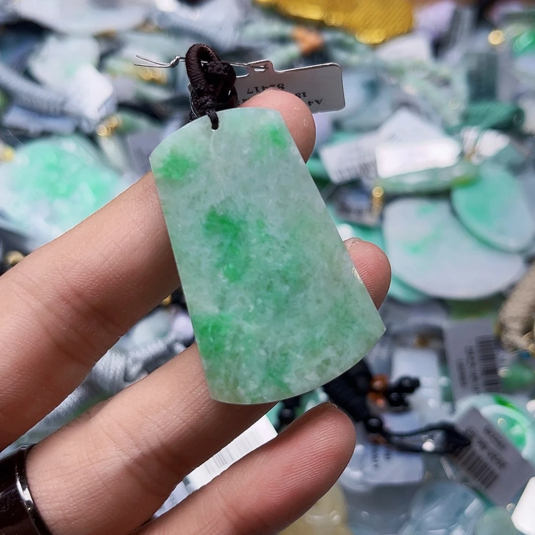 翡翠未镶嵌颈饰缅甸翡翠A货