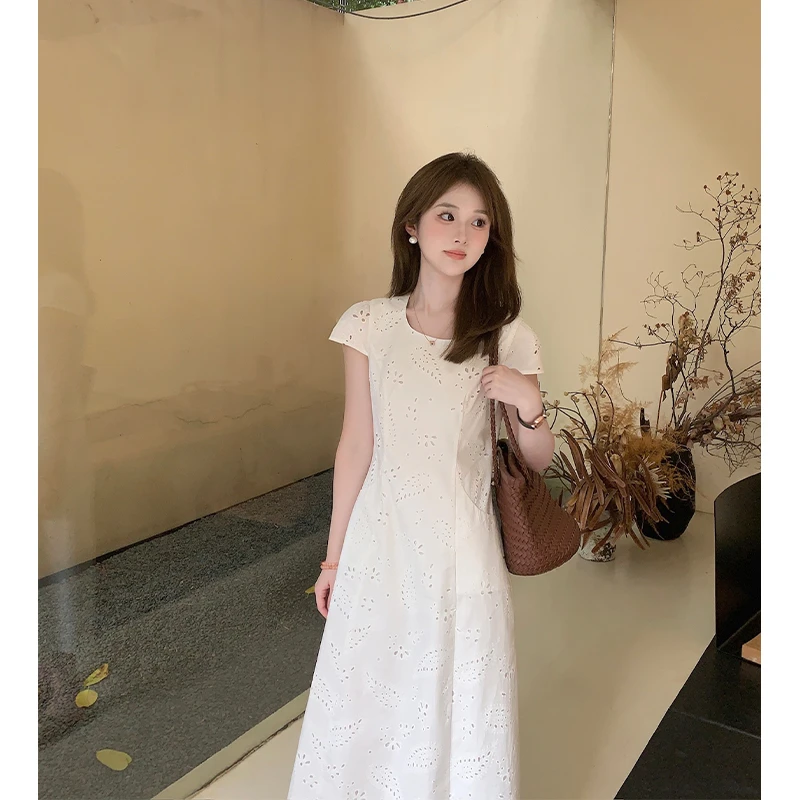 FUGUI RICH小个子刺绣连衣裙夏季新款设计感圆领短袖法式中长裙