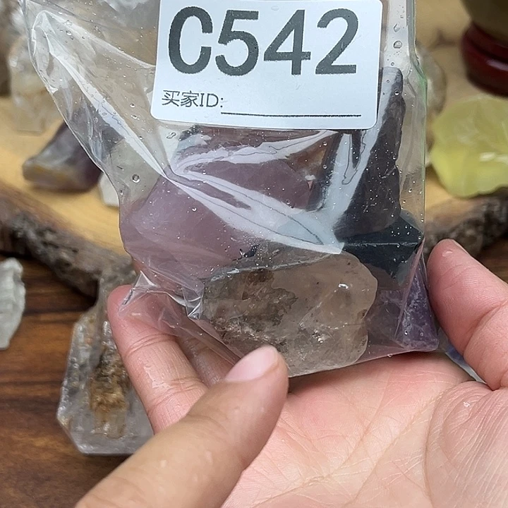 虞***晏未镶嵌水晶珠宝半成品默认微瑕