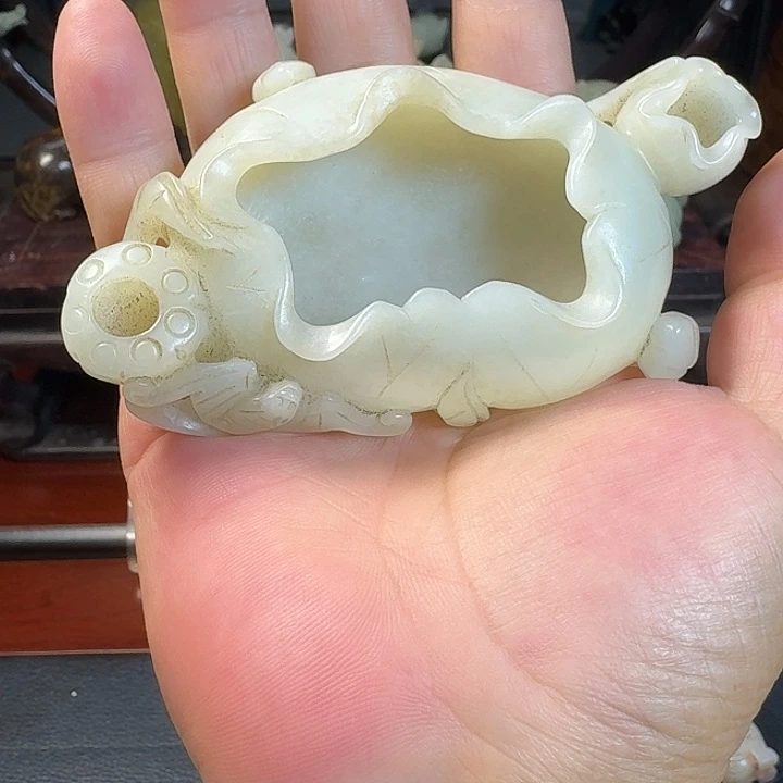老***香和田玉未镶嵌颈饰