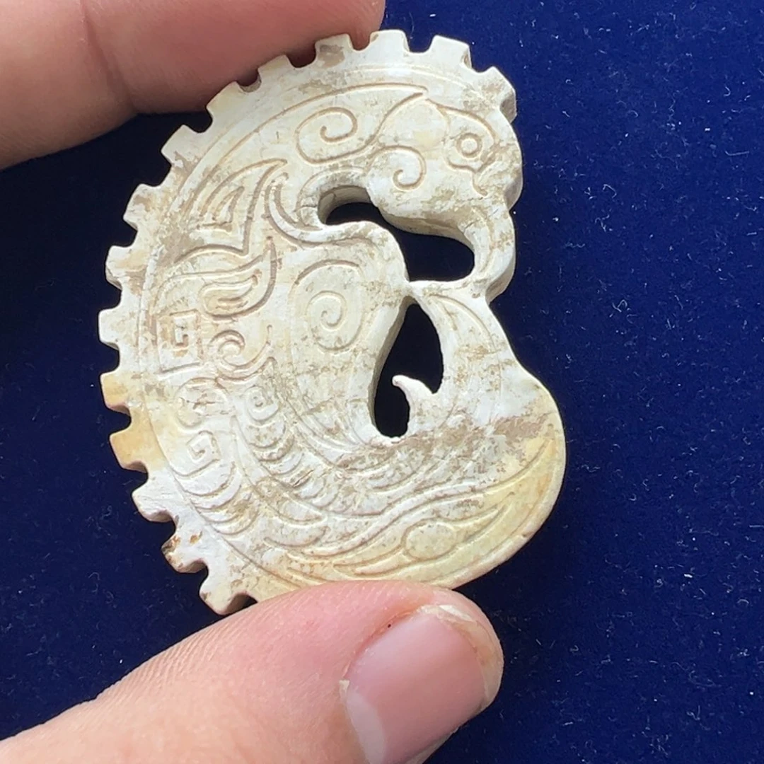 石英质玉未镶嵌颈饰