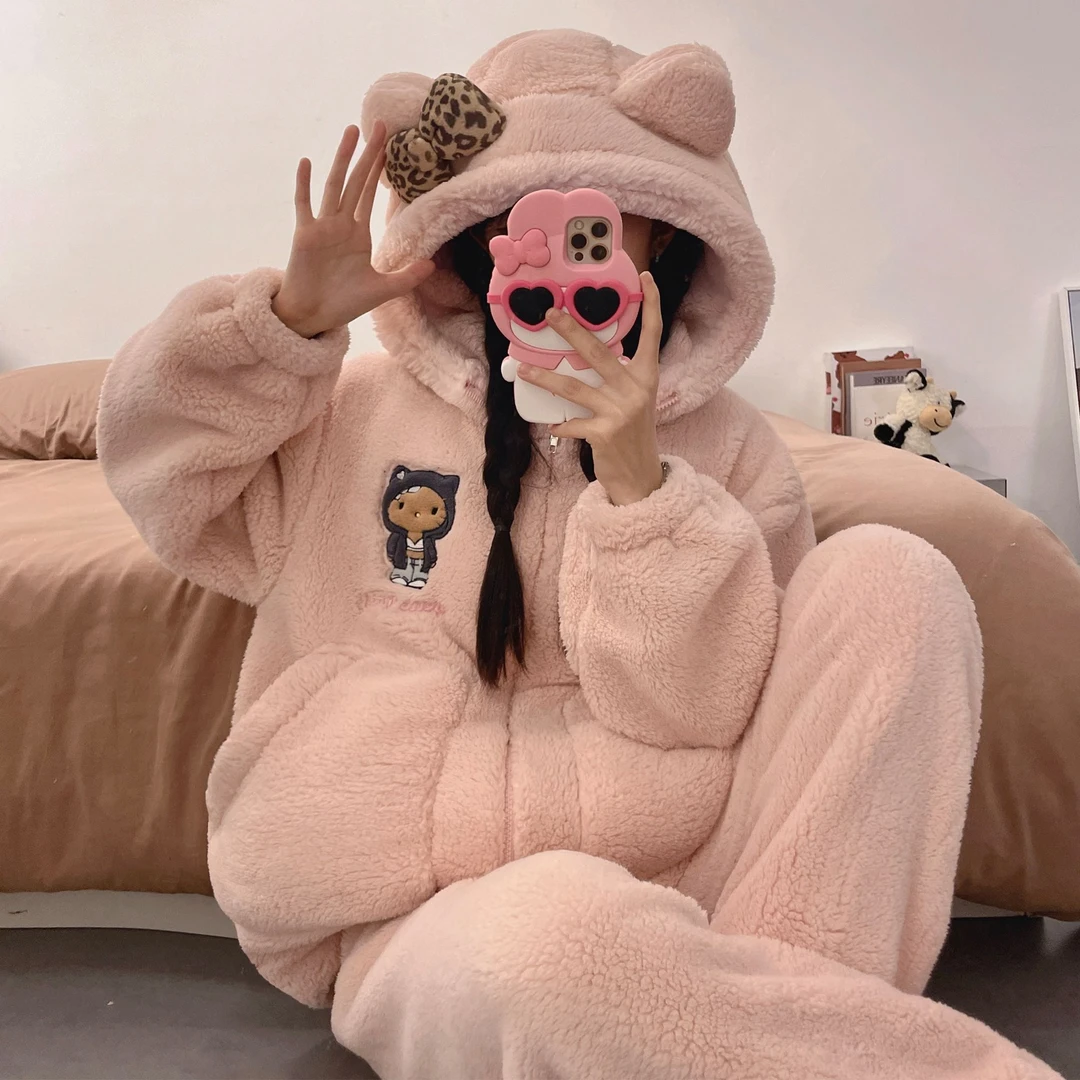 秋冬季新款连帽睡衣女加厚法兰绒凯蒂猫可外穿家居服珊瑚绒套装