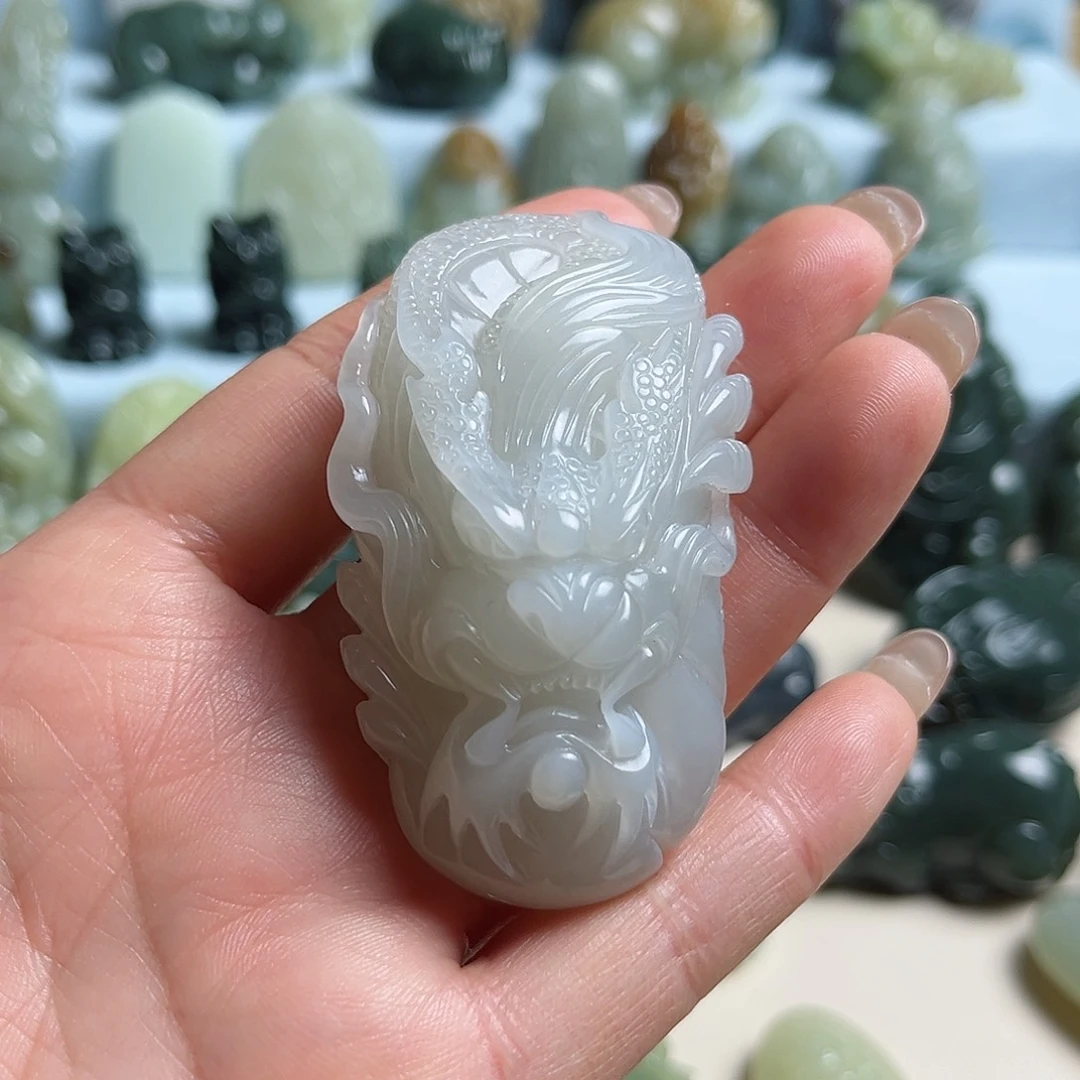 和田玉未镶嵌把件