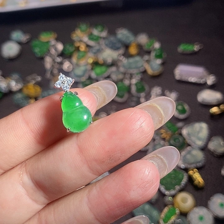 王****项链未镶嵌翡翠444444444