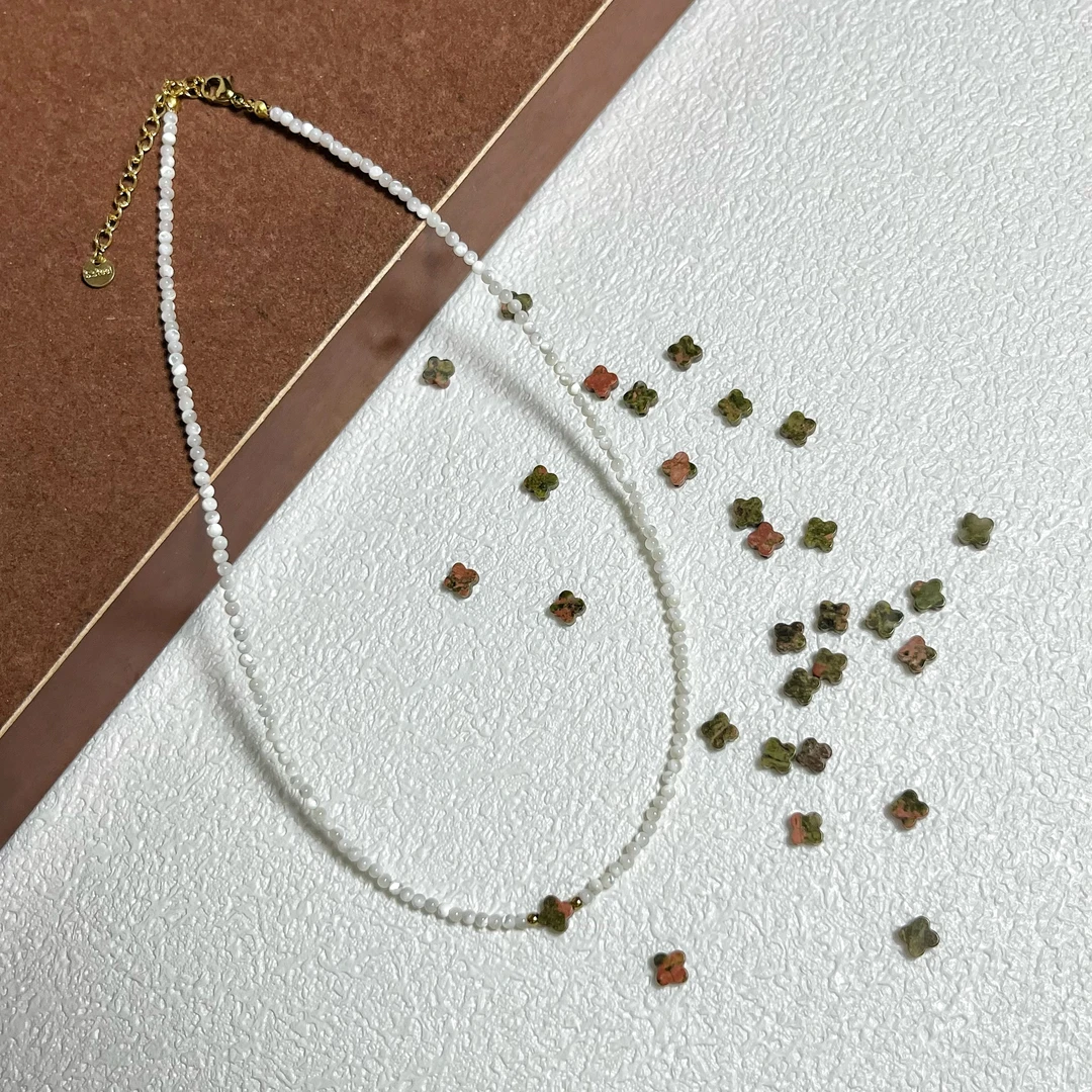 气质百搭花绿四叶草锁骨链