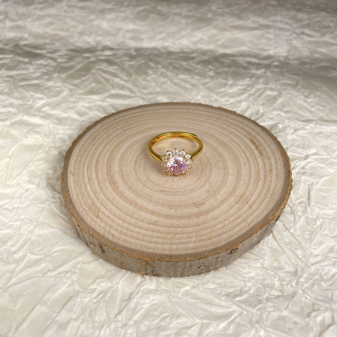 太阳花粉钻黄戒指——————