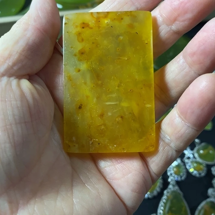 岫玉未镶嵌颈饰岫玉辽阳花玉石牌