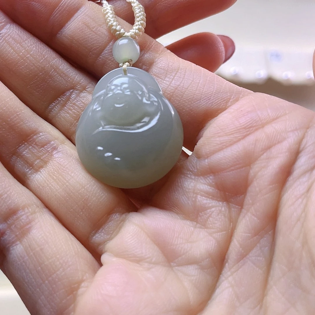 和田玉吊坠(赠链)未镶嵌菇****r