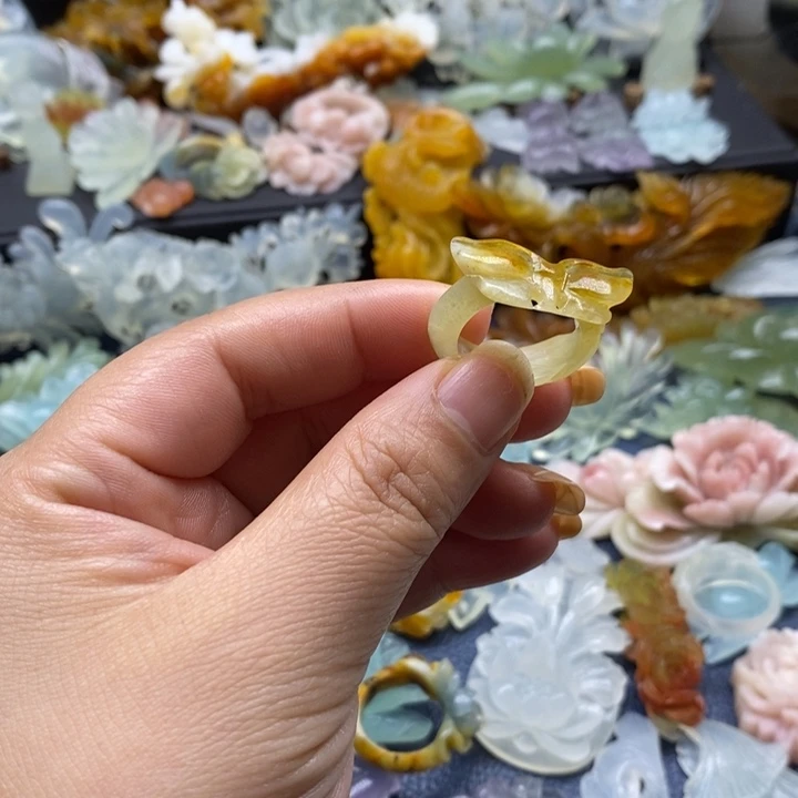蛇纹石玉合金颈饰