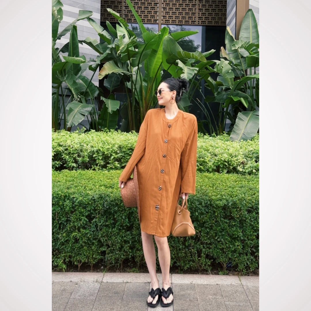 紫紫   经典诠释  时尚夏款松弛感棉麻宽松长袖连衣裙ZD04LZYL376