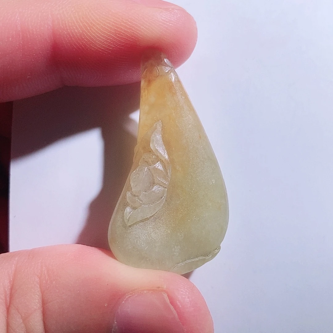 定制翡翠未镶嵌精品劲饰