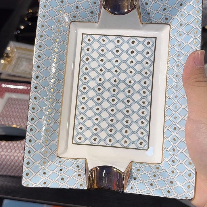 烟灰缸烟灰缸烟灰缸