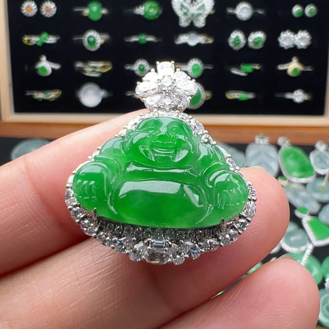 颈饰18K金镶嵌翡翠佛