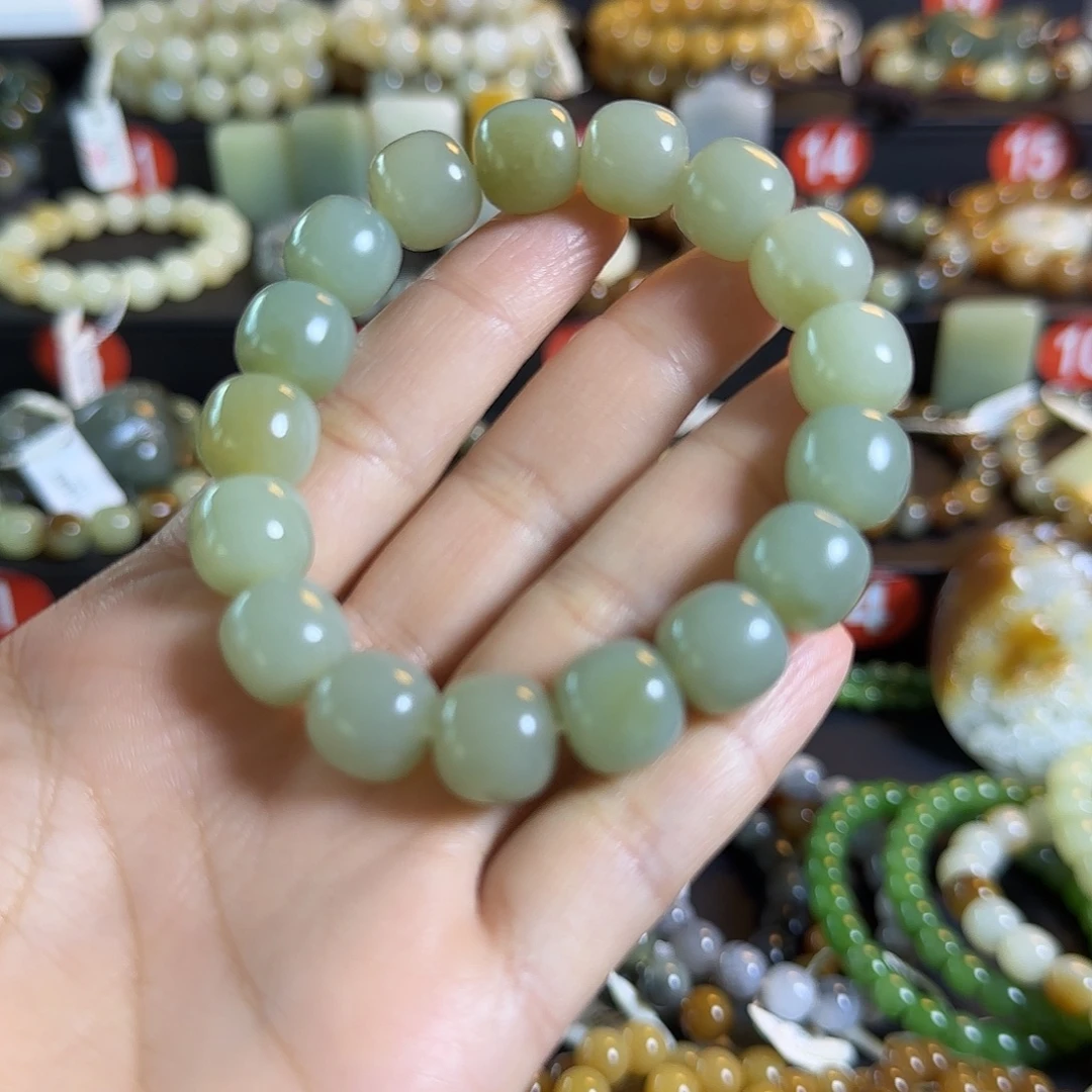 和田玉未镶嵌手链包容结构