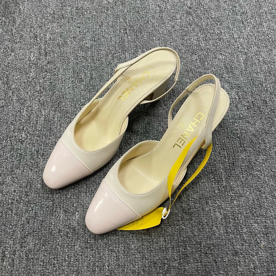 95新 Chanel/香奈儿 后系带舒适百搭粗跟高跟鞋  36码/5915