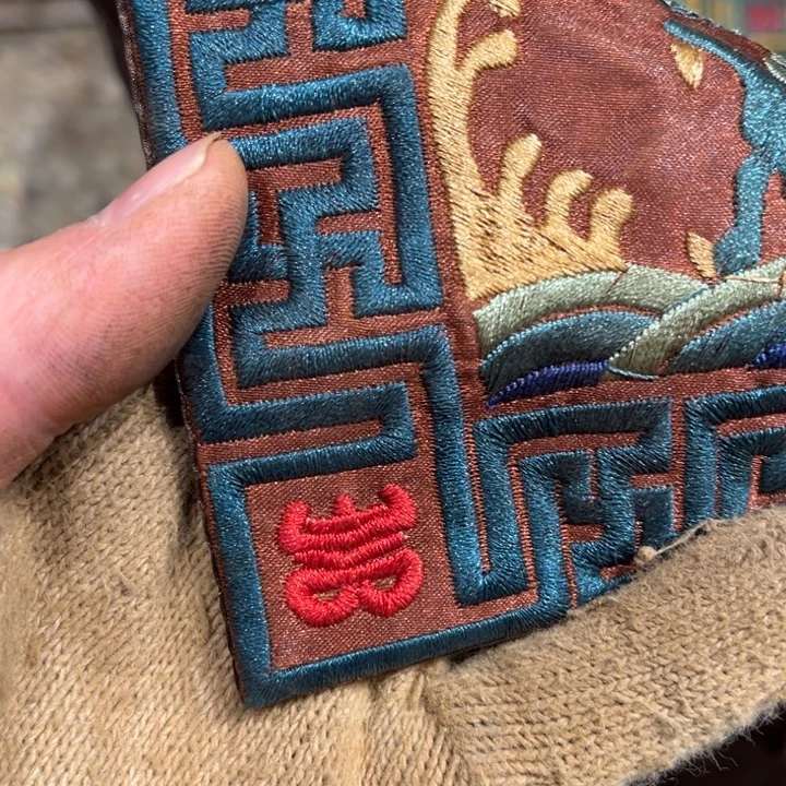 s***哥一物一图，工艺品。
