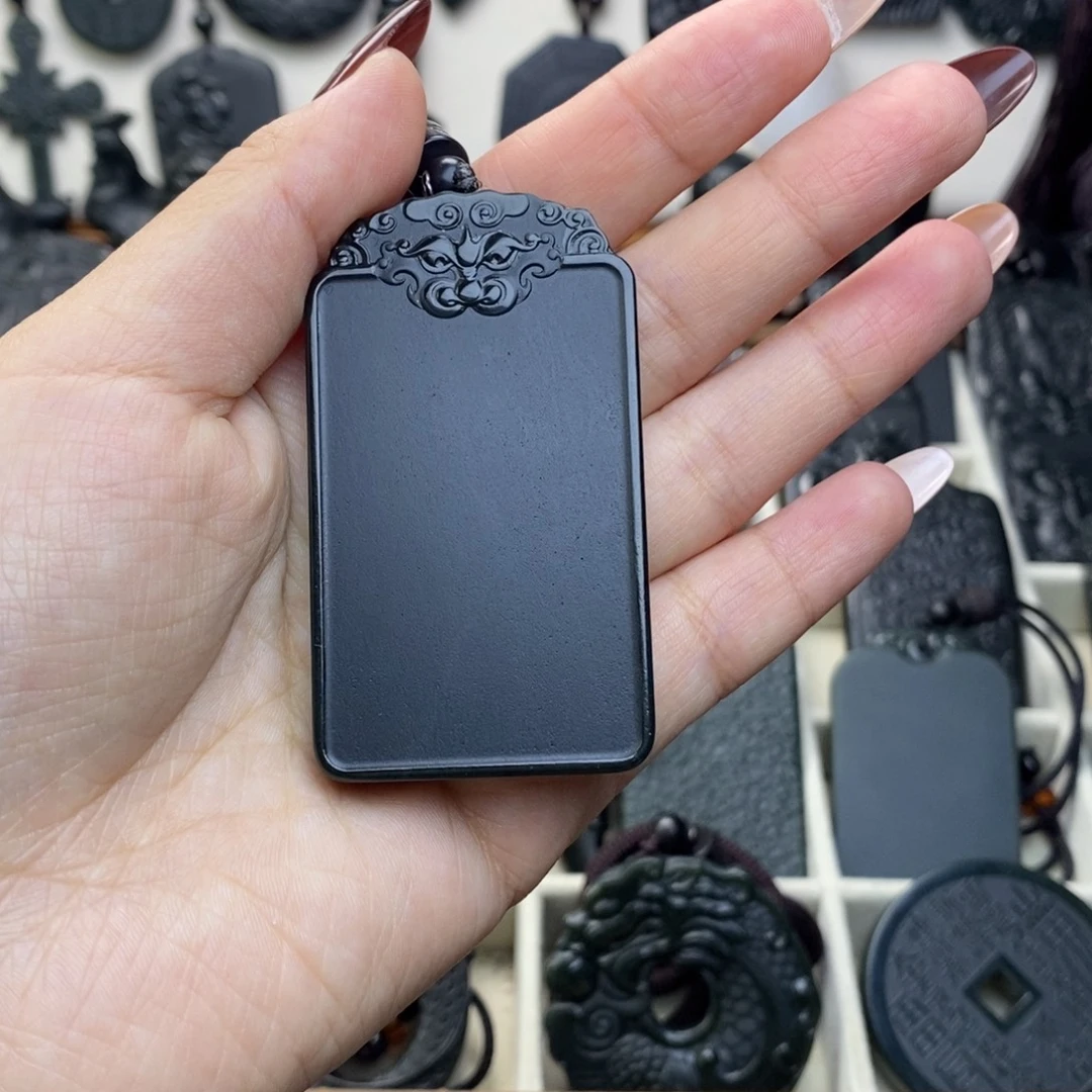 海***牧和田玉未镶嵌颈饰