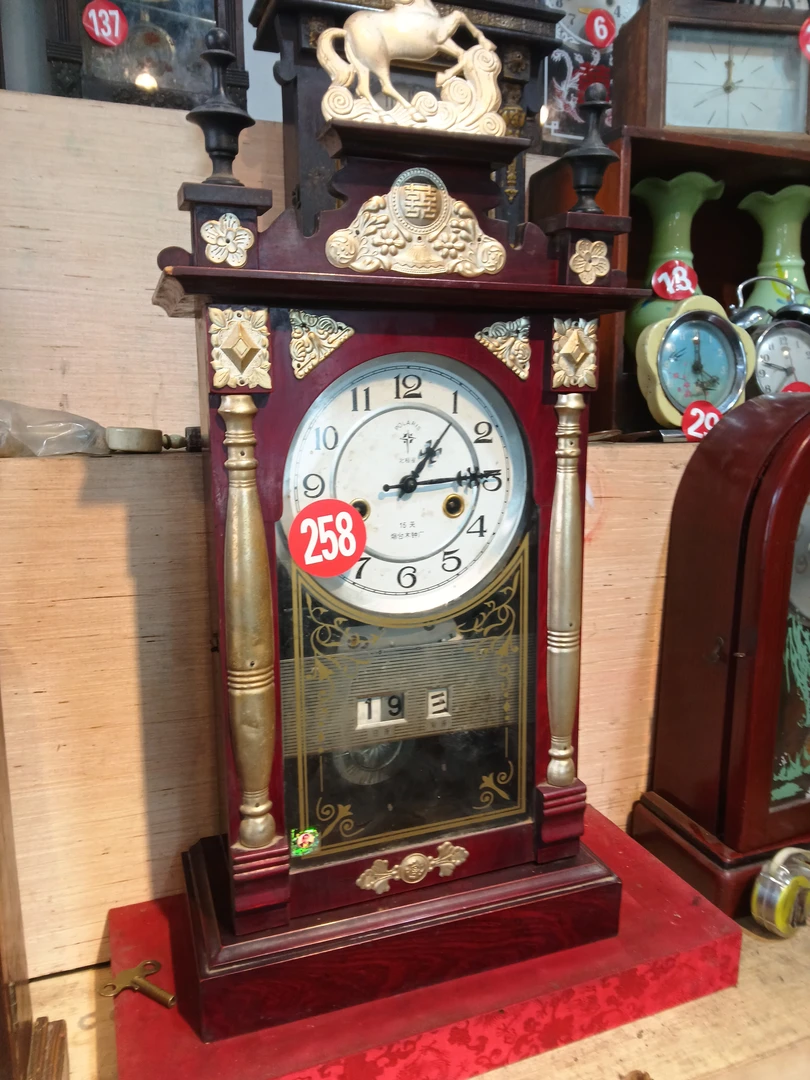 民俗座钟，北极星258号