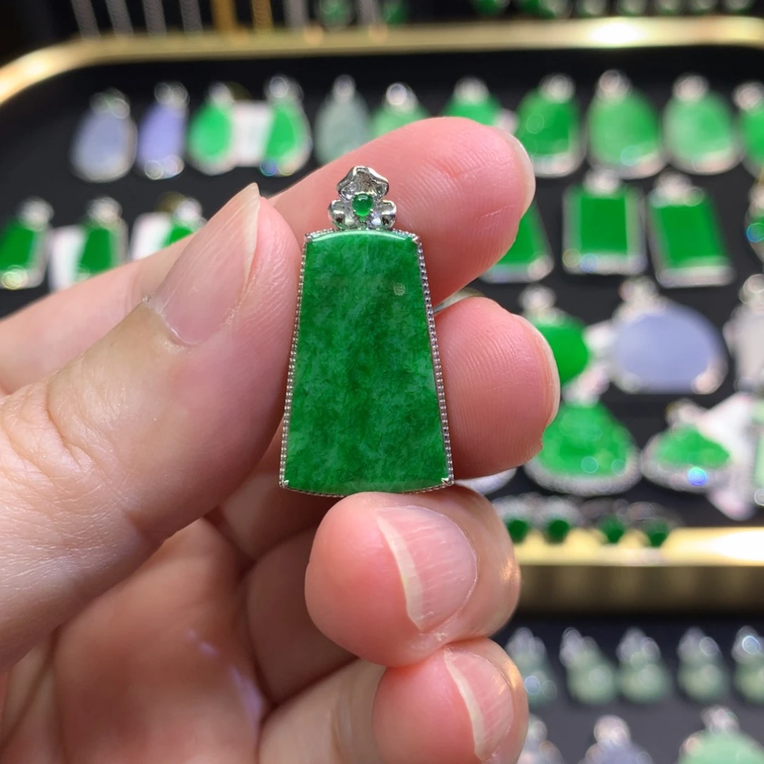 翡翠18K金镶嵌吊坠(不含链)有石纹