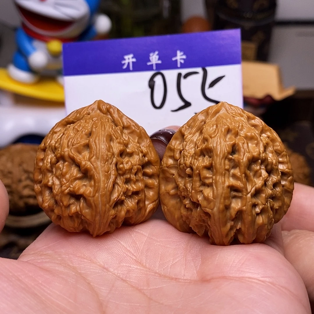 桃核吊坠文玩核桃白狮子39全品n