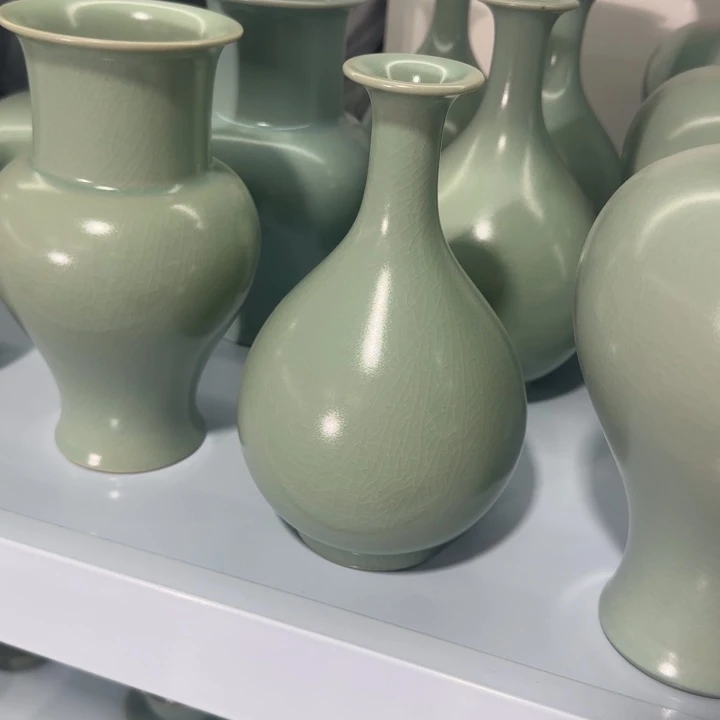 微瑕仿古手工玉壶春