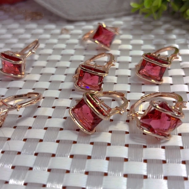 铜合金合金玻璃戒指 玫红色戒指活口 yakutrang uzuk