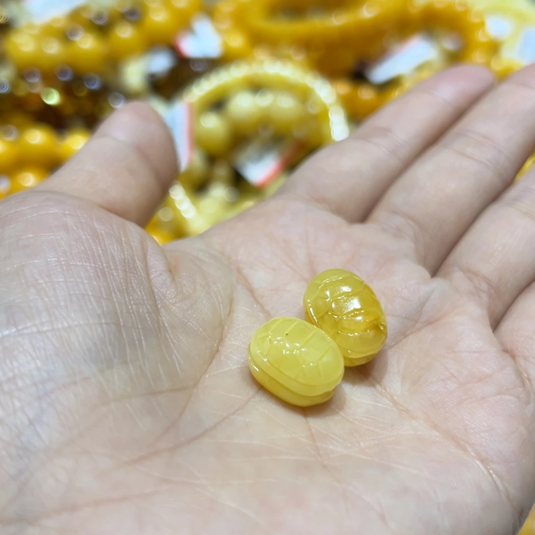 琥珀珠宝奇石未镶嵌