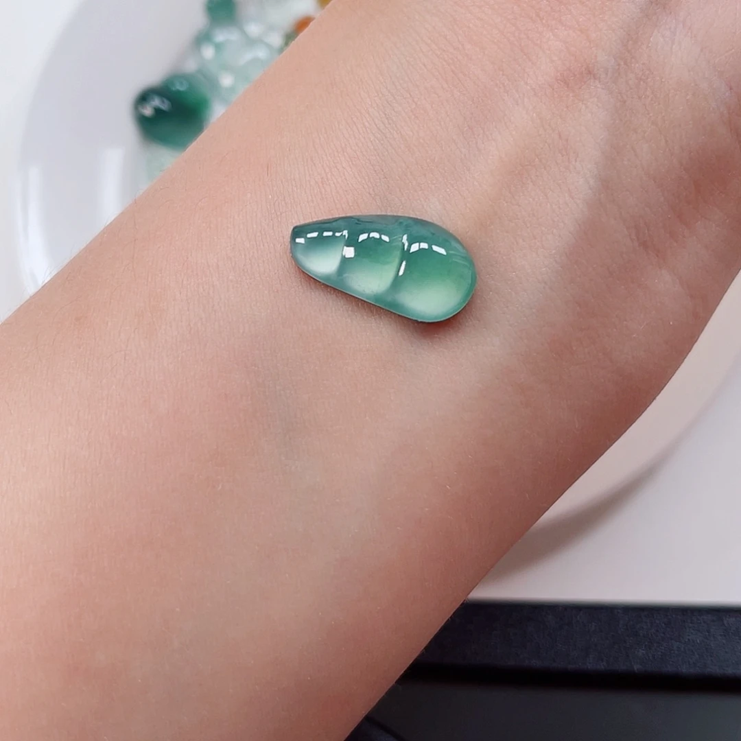 翡翠裸石纯天然A货缅甸翡翠