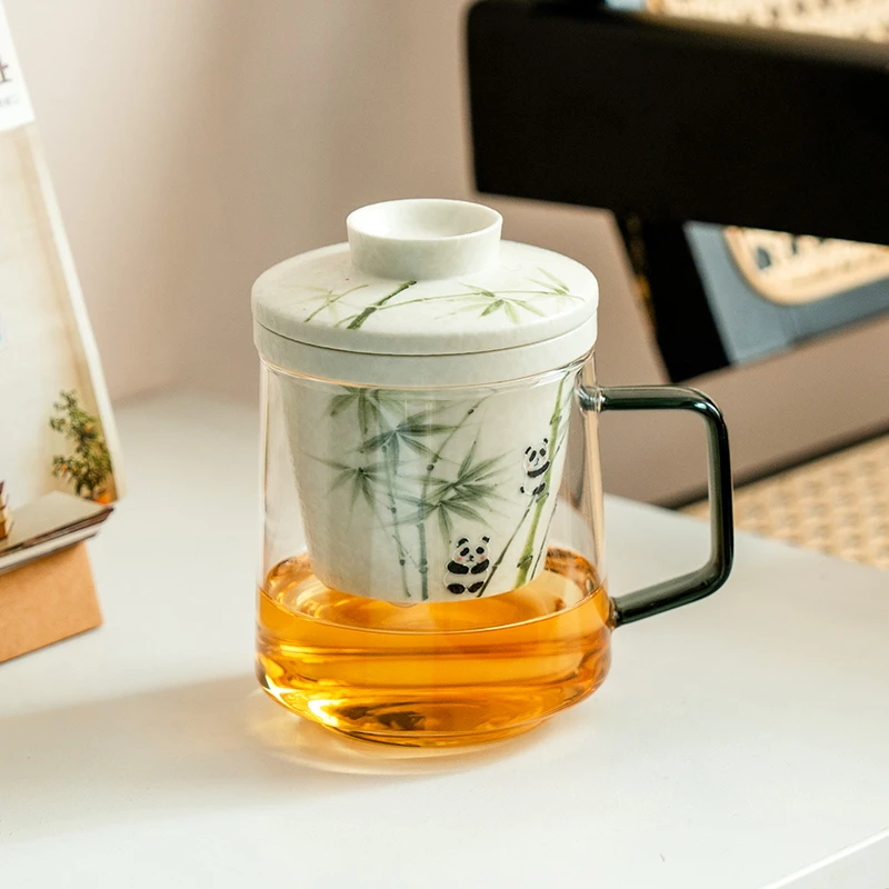赞朴泡茶杯创意岩矿白纯手绘熊猫戏竹玻璃办公杯带盖内胆过滤水杯