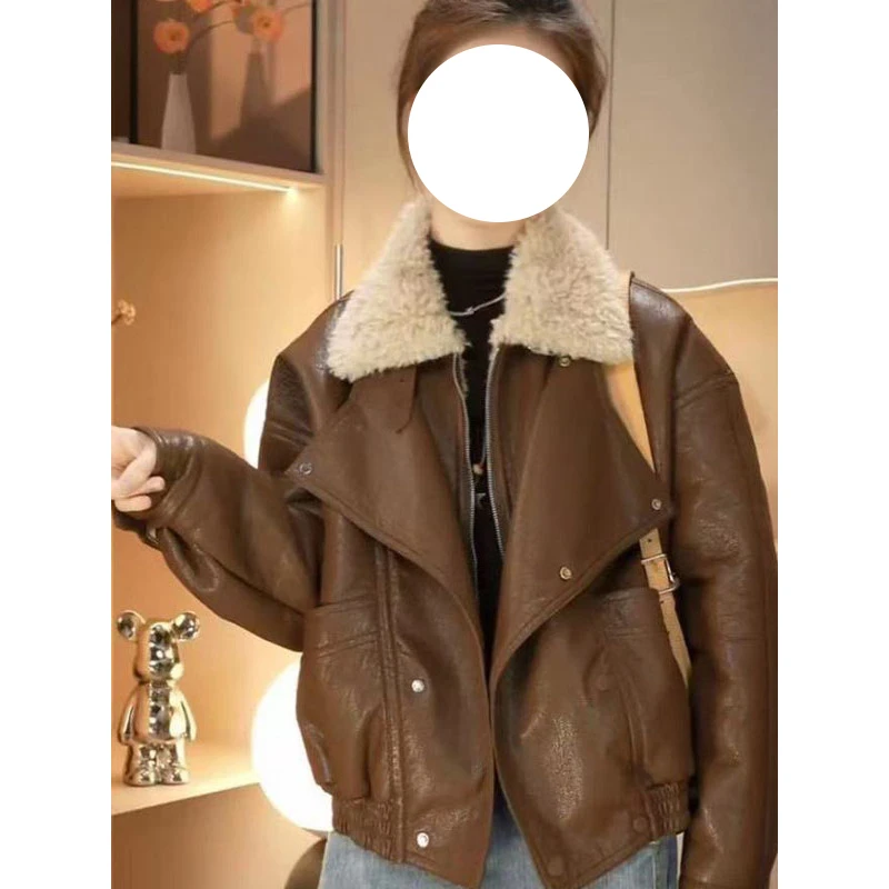 美拉德复古羊羔毛拼接翻领皮夹克女秋冬新款大码胖MM加绒加厚外套