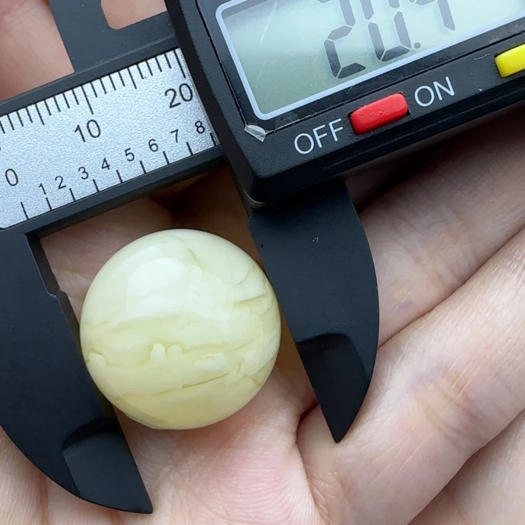 还***错蜜蜡未镶嵌裸石微瑕飘花圆珠