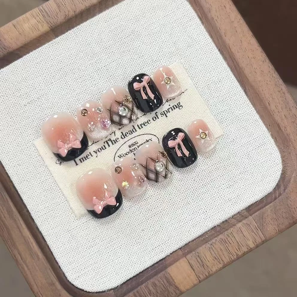 黑粉绮梦短款手工穿戴甲甜酷辣妹风爆闪猫眼美甲成品定制美甲贴片