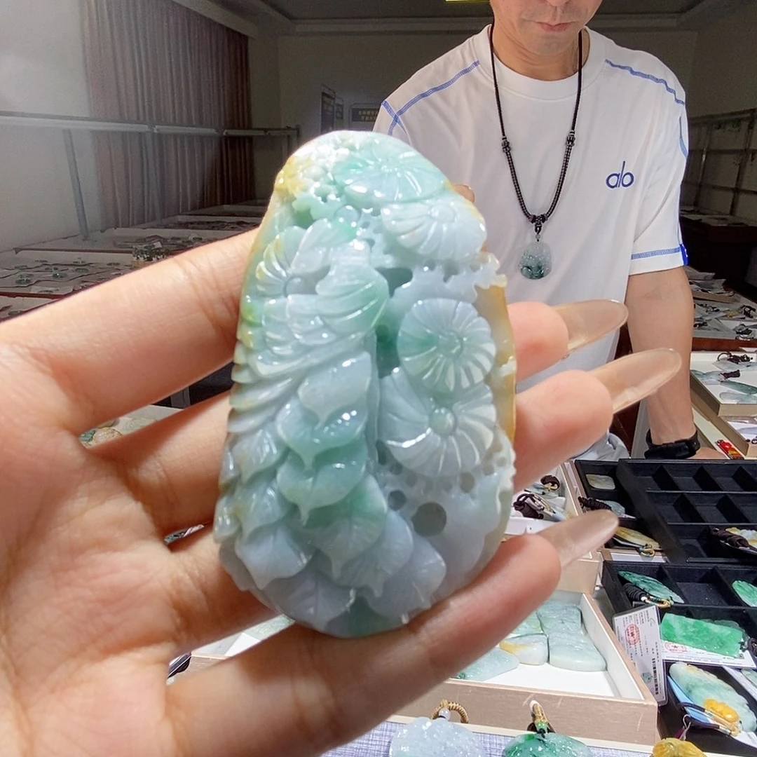 翡翠未镶嵌颈饰翡翠