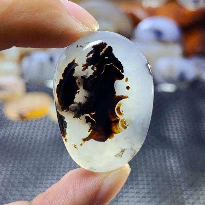 玛瑙/玉髓未镶嵌珠宝半成品