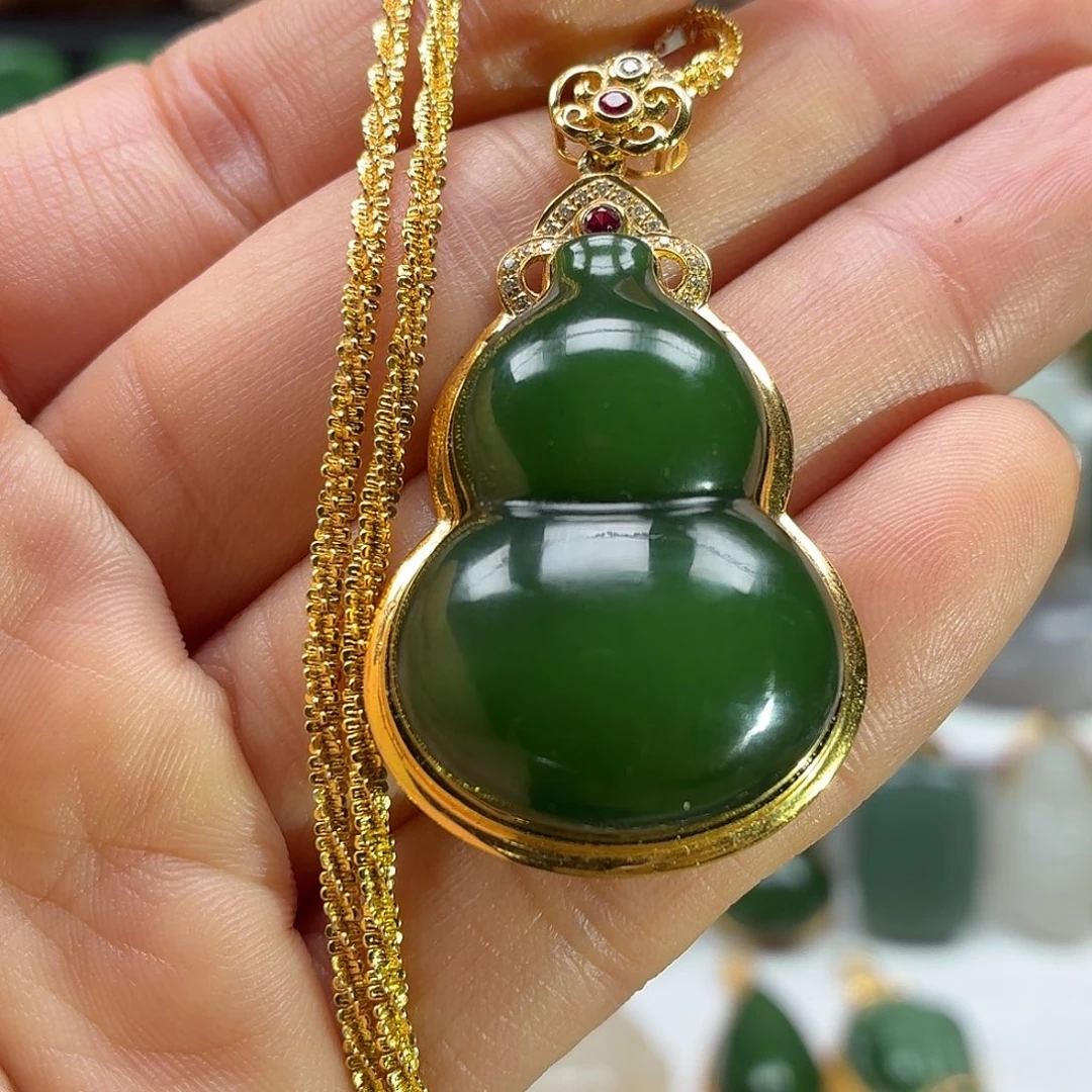 和田玉18K金镶嵌颈饰精品肉低