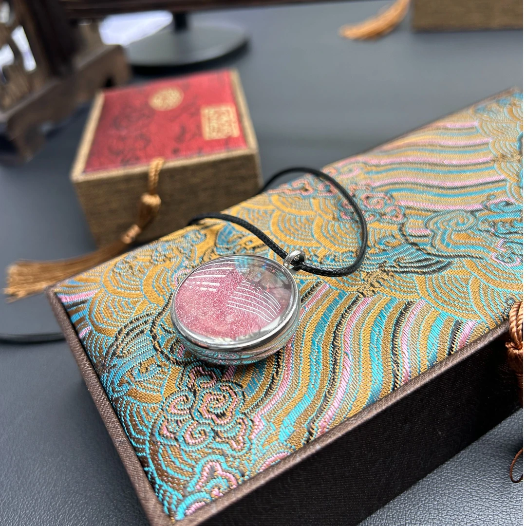 含辰砂工艺品朱砂 吊坠嘎乌盒高含量朱砂粉挂件护身符男女同款