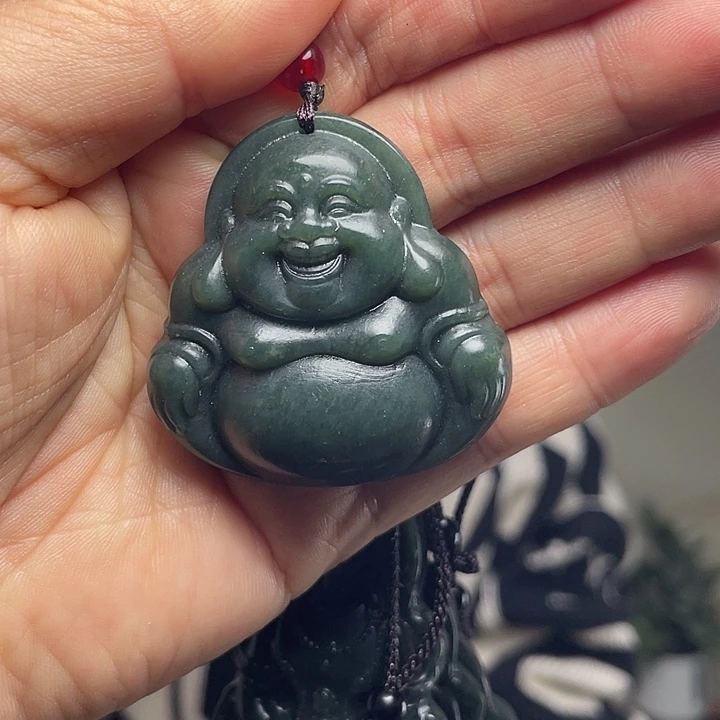 和田玉未镶嵌把件