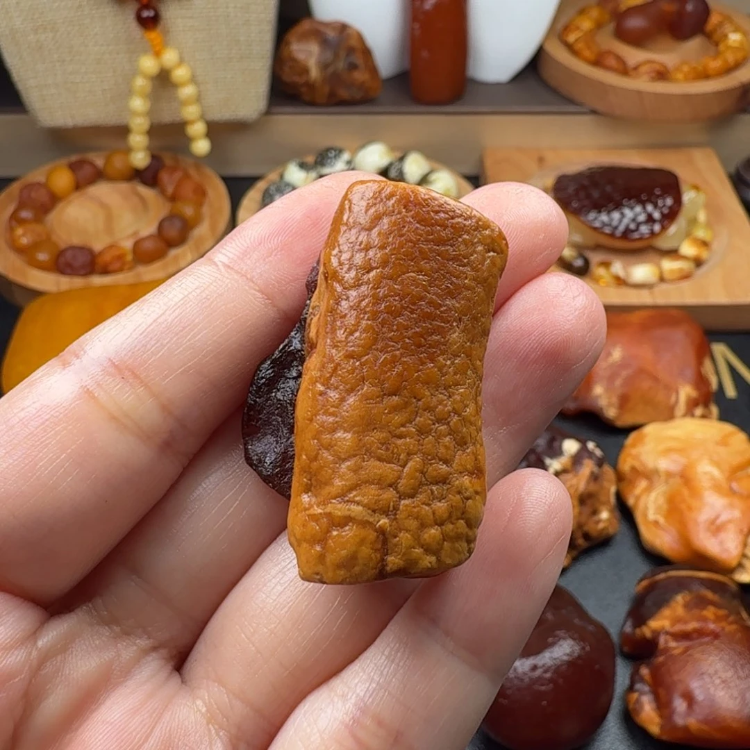 未镶嵌颈饰琥珀花蜡海漂原石