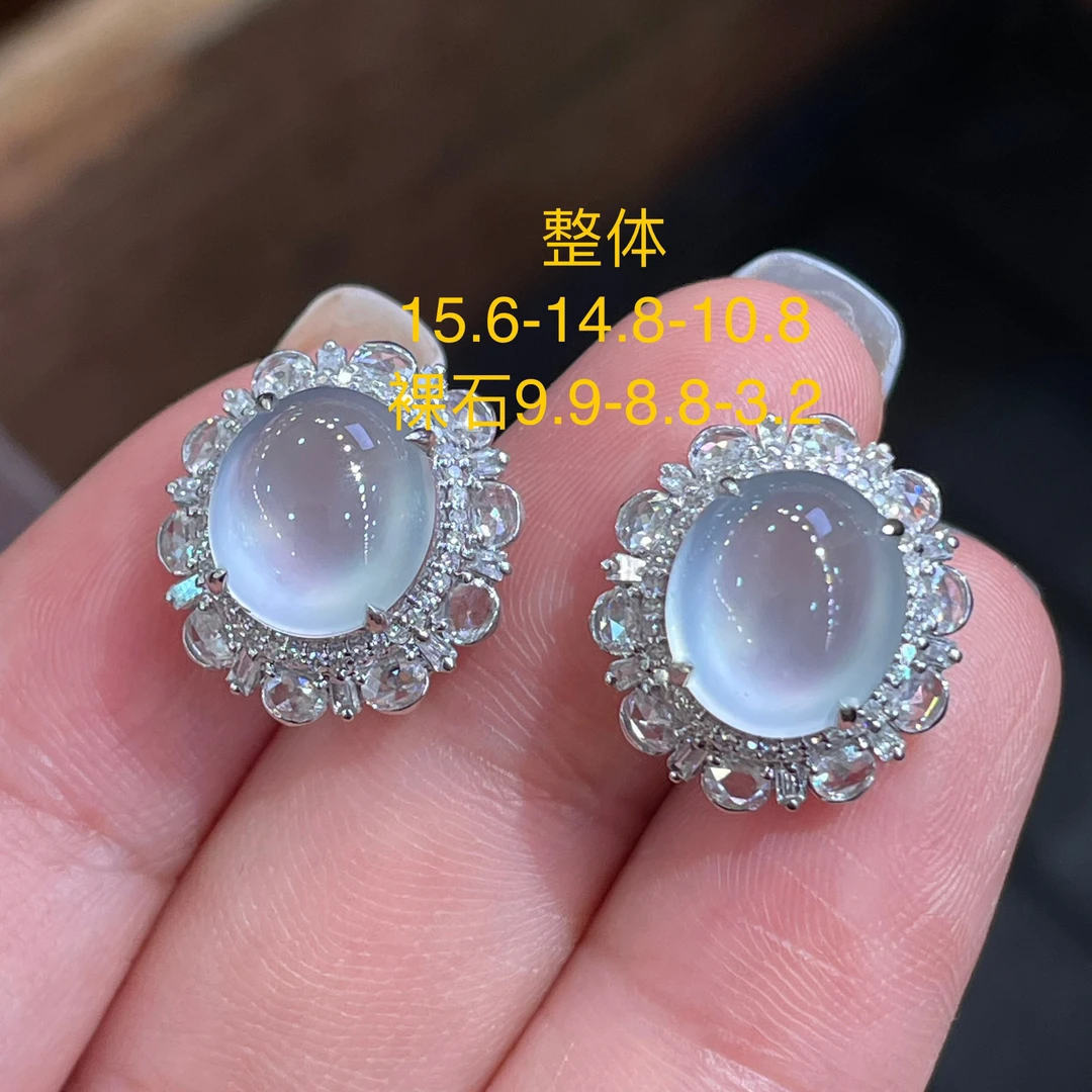 天然翡翠缅A冰种白冰蛋面耳环18K金，供应链下单咨询货品在否？