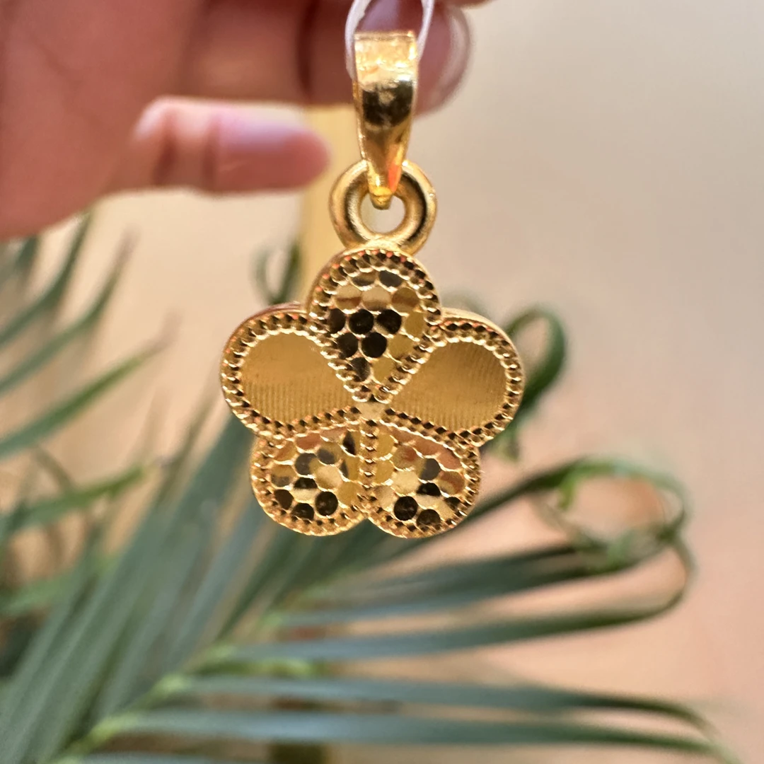 鳳凰金行  足金碎冰冰桃花吊坠