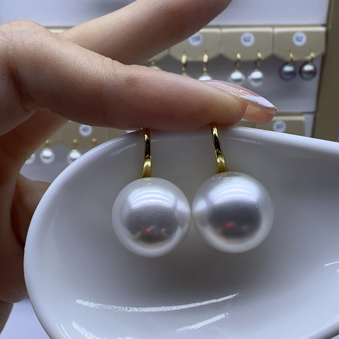 18K金镶嵌淡水珍珠耳饰