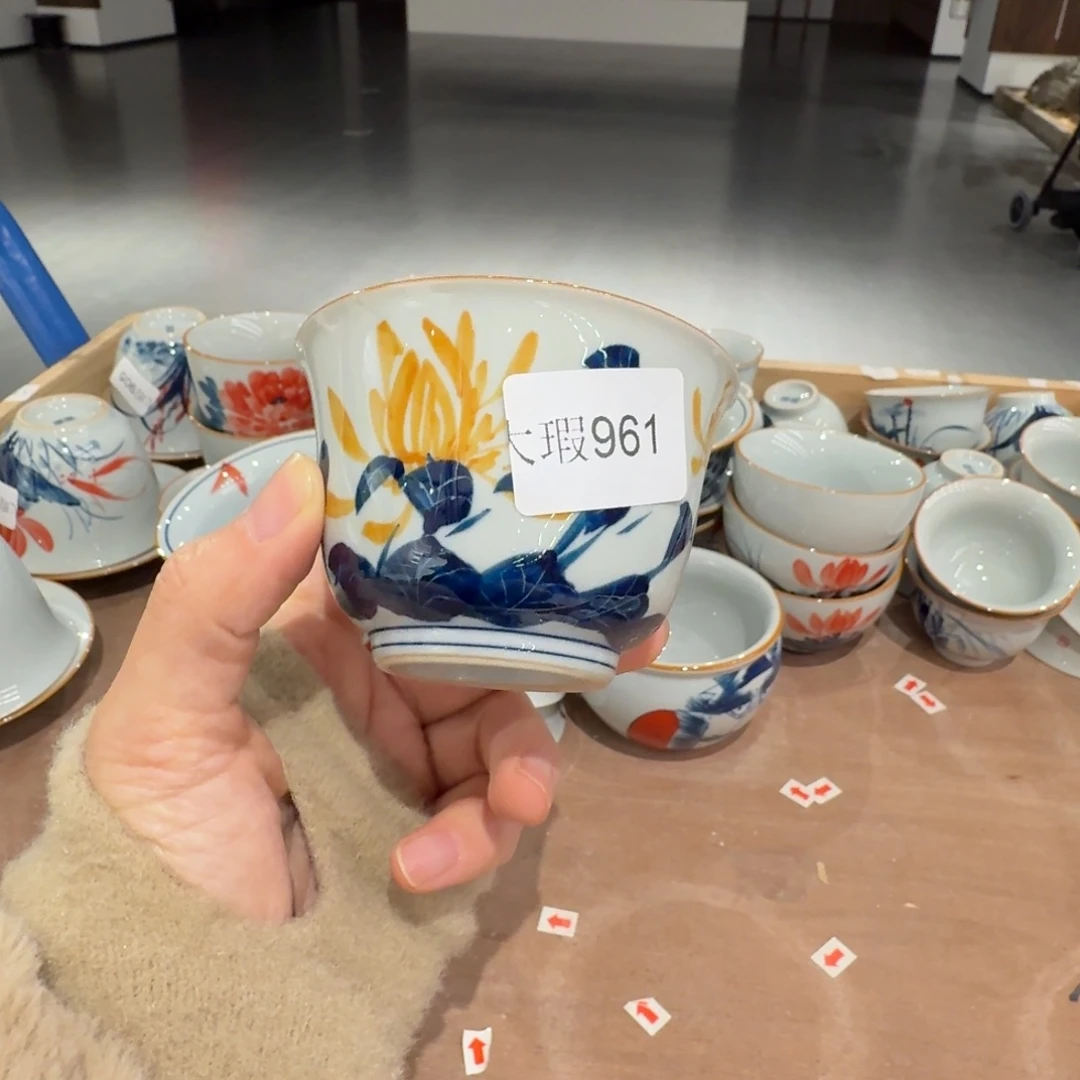 釉下手绘茶具微瑕