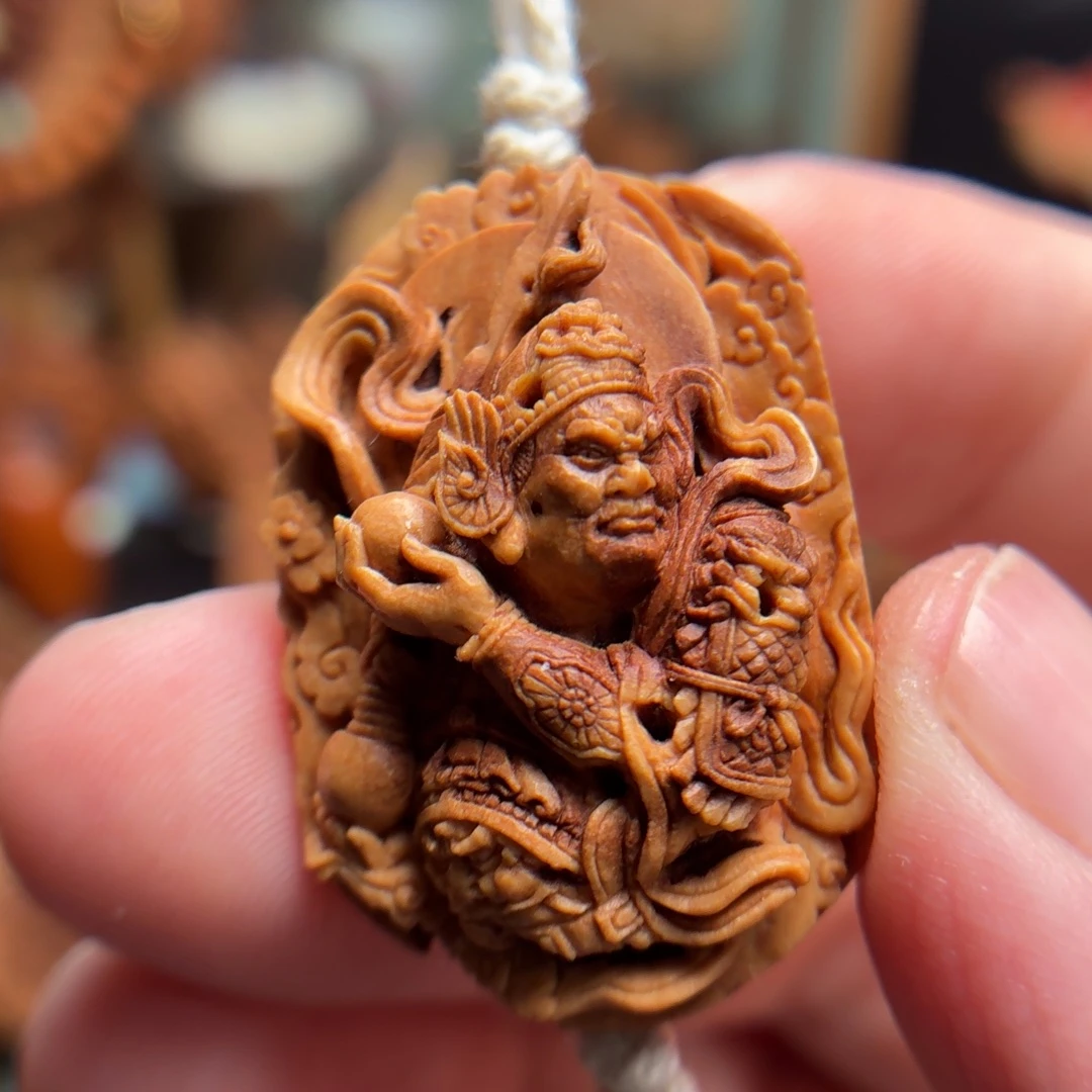 桃核雕刻韦驮菩萨像