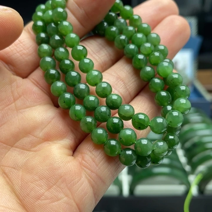 和田玉未镶嵌颈饰和田碧玉三圈