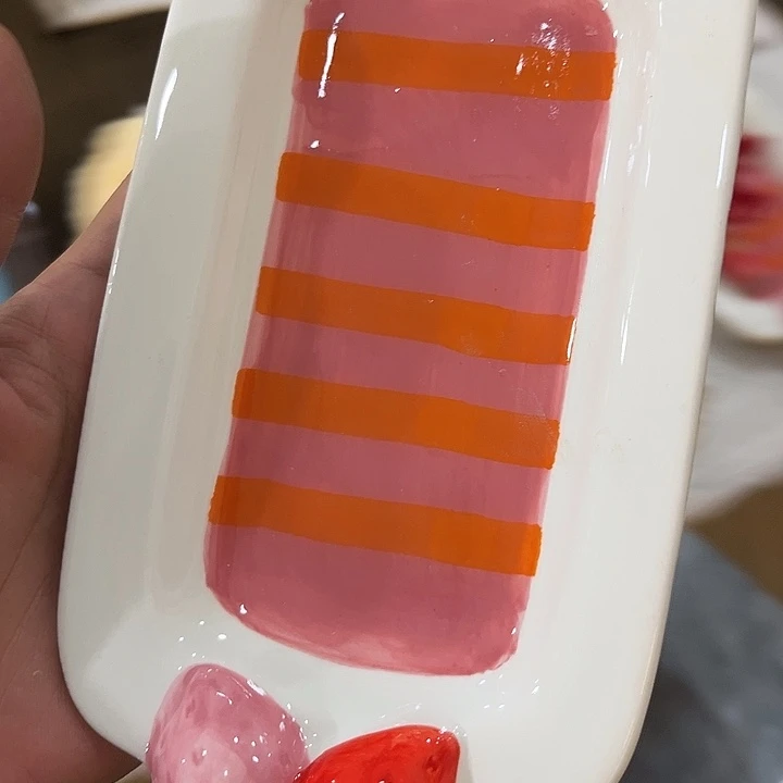 R***张9，块钱包邮 微瑕陶瓷